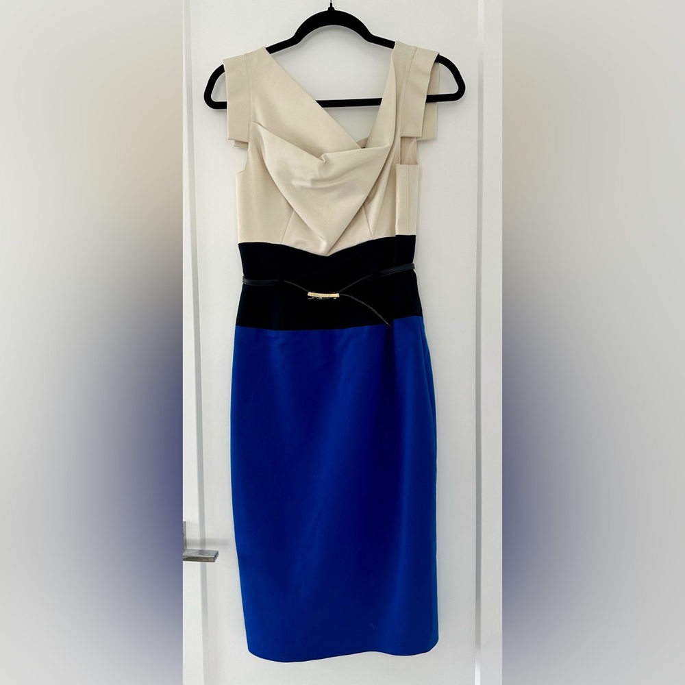 Black Halo. Jackie O Pencil Dress. Size 2